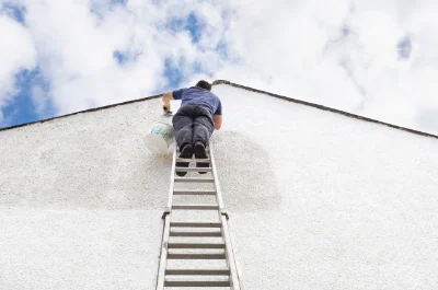 Peinture extérieure à Aviron — façades et ravalement